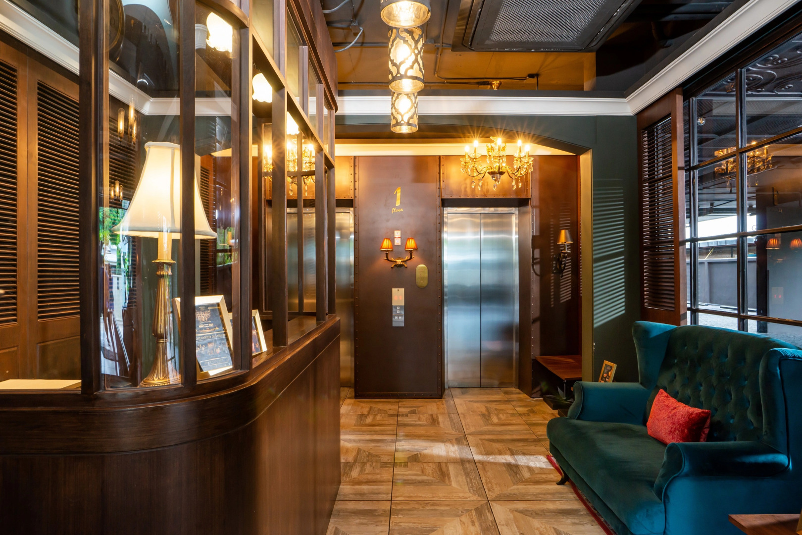 Foto - The Coach Hotel Sukhumvit - Asok BTS Bangkok