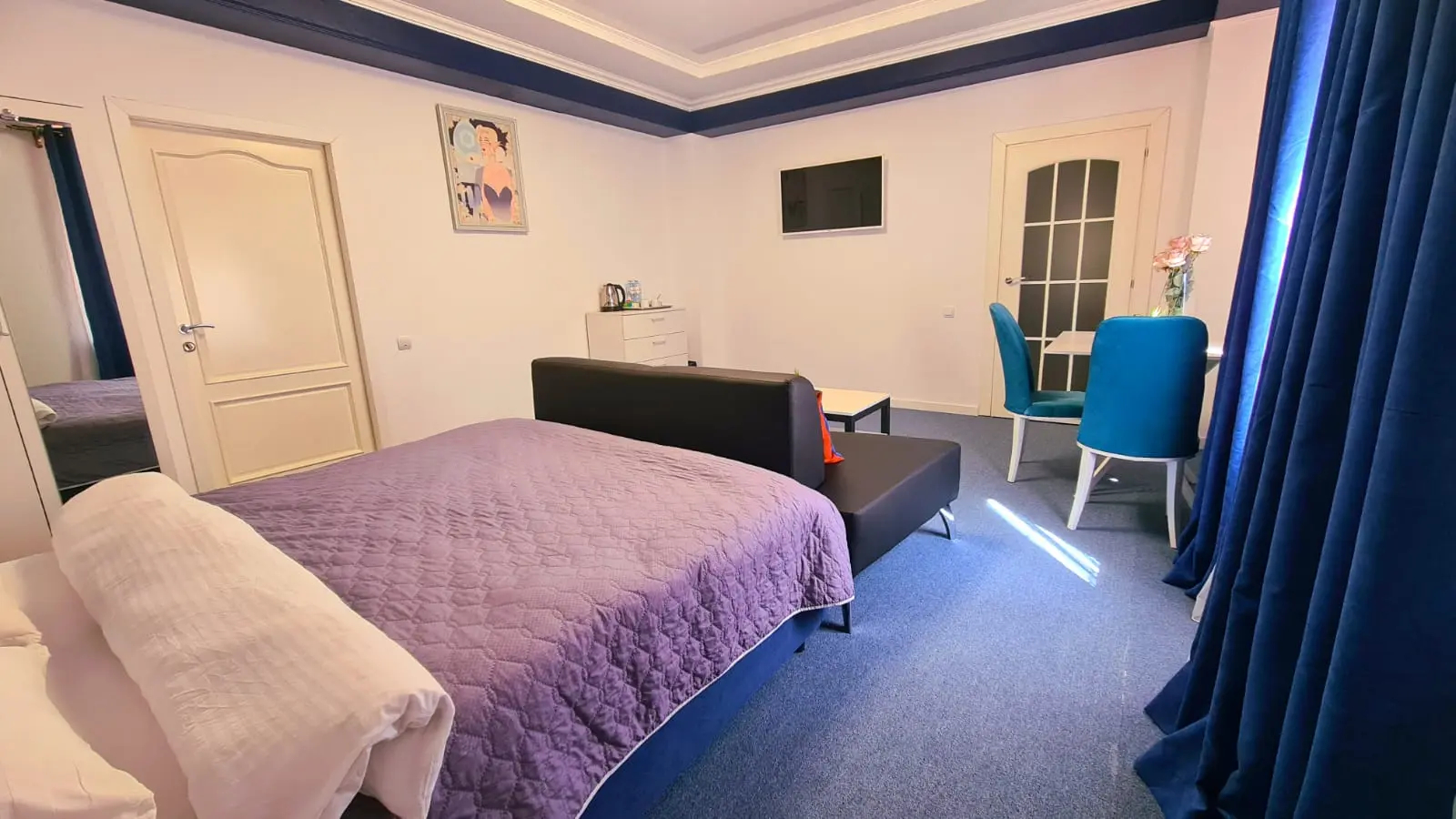 Foto - CryptoHotel.Club