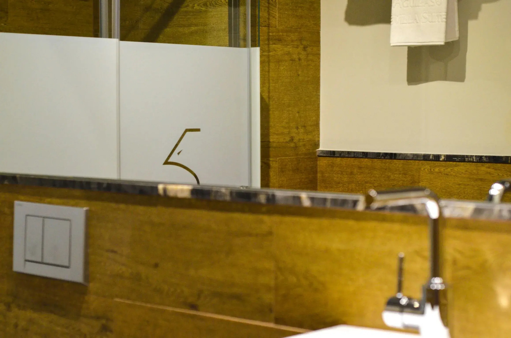 Foto - Aguilas5 SevillaSuites