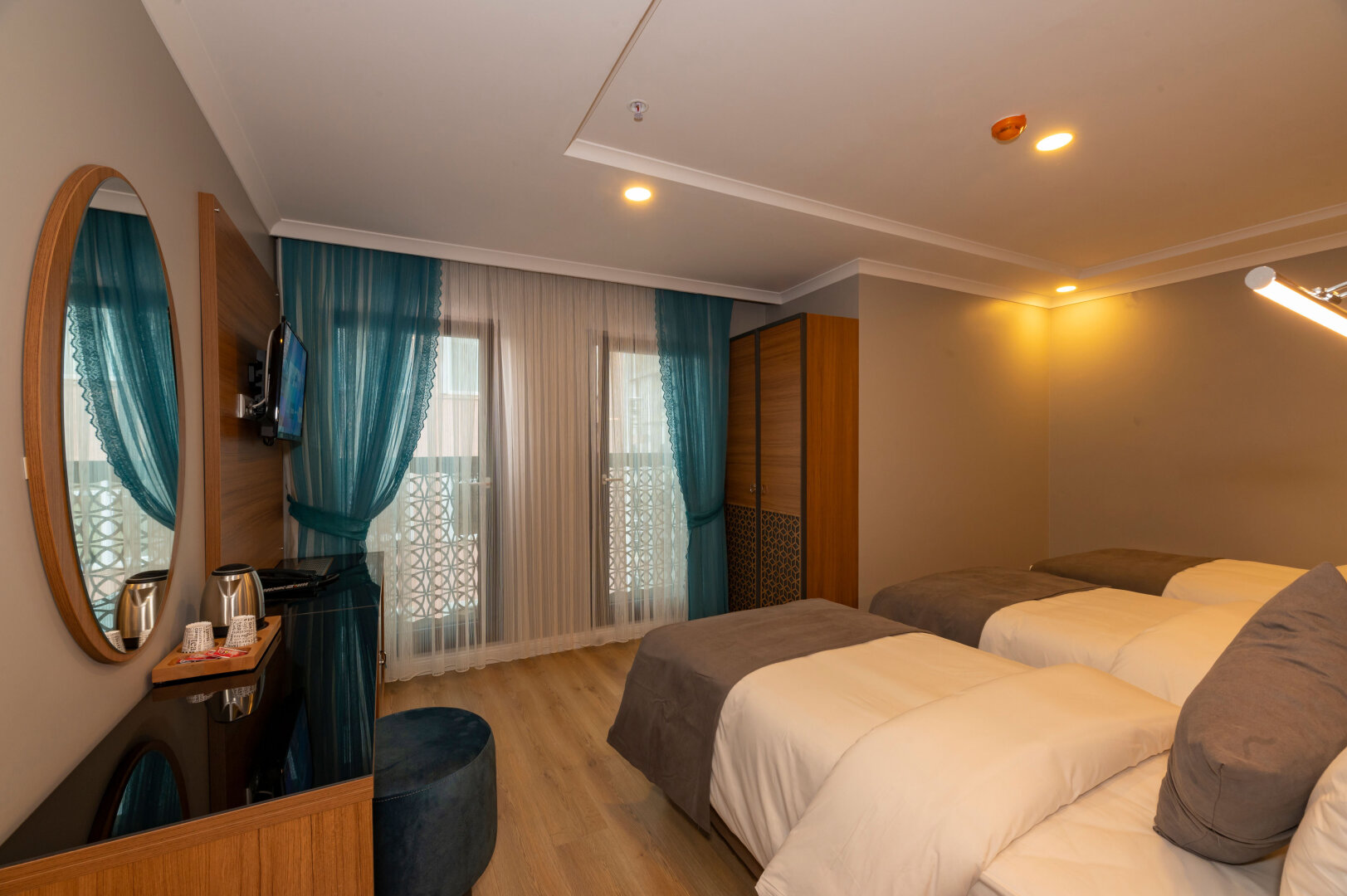 Photo - New Emin Hotel