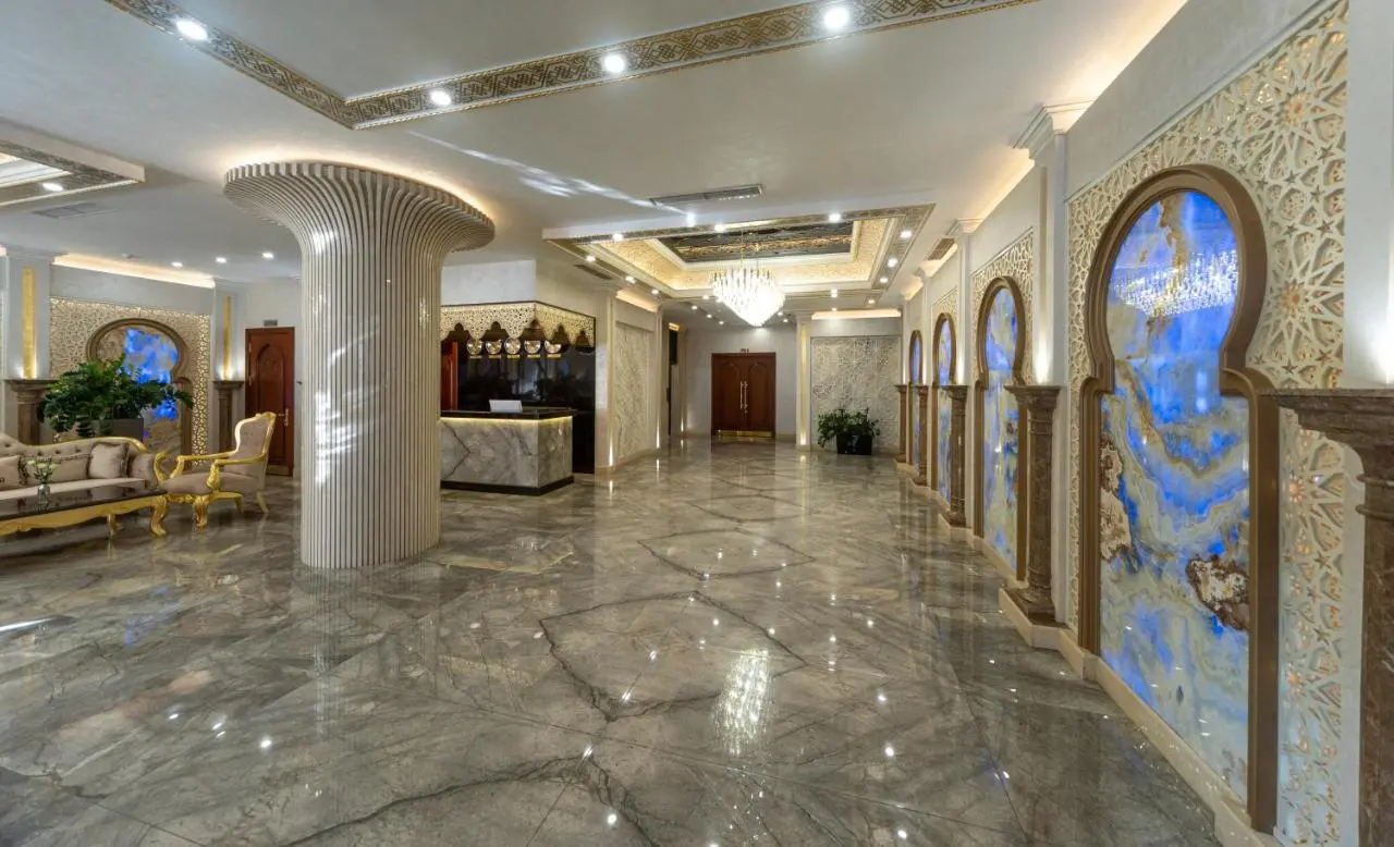 Photo - Manor Hotel