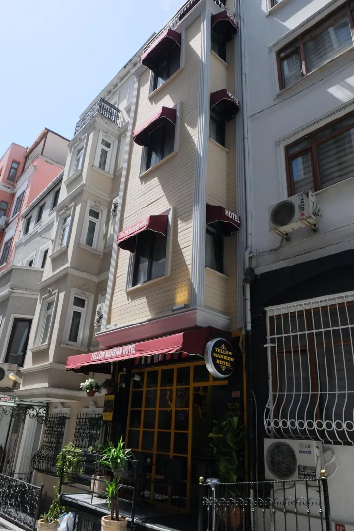 Foto - Yellow Mansion