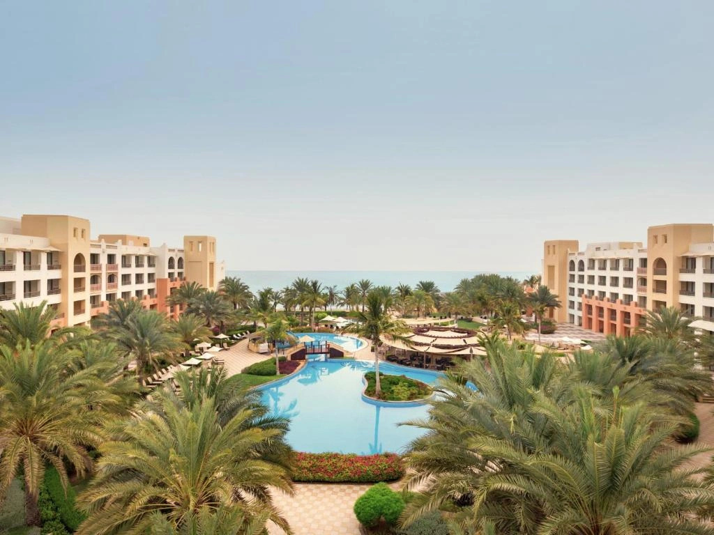 Photo - Shangri-La's Barr Al Jissah Resort & Spa — Al Waha Hotel