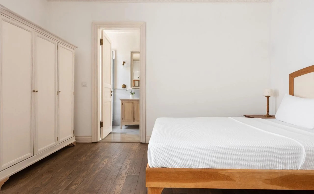 Photo - Adahan DeCamondo Pera, Autograph Collection