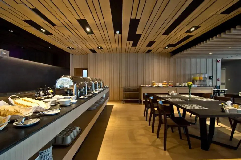 Photo - The Sun Xclusive