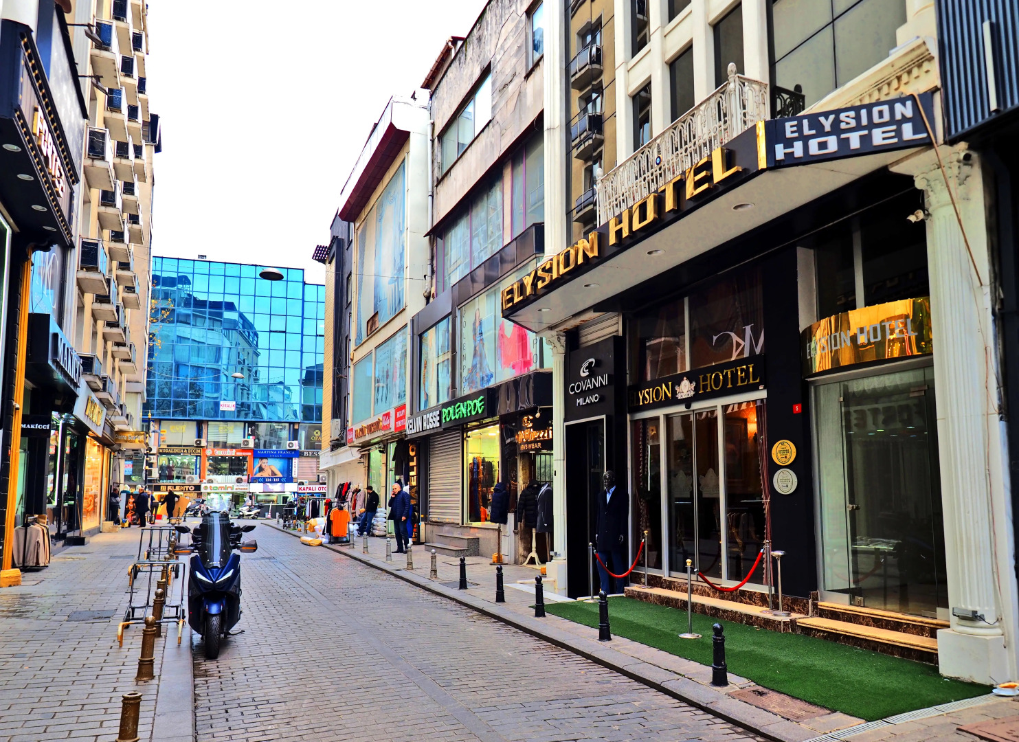 Photo - Elysion Hotel