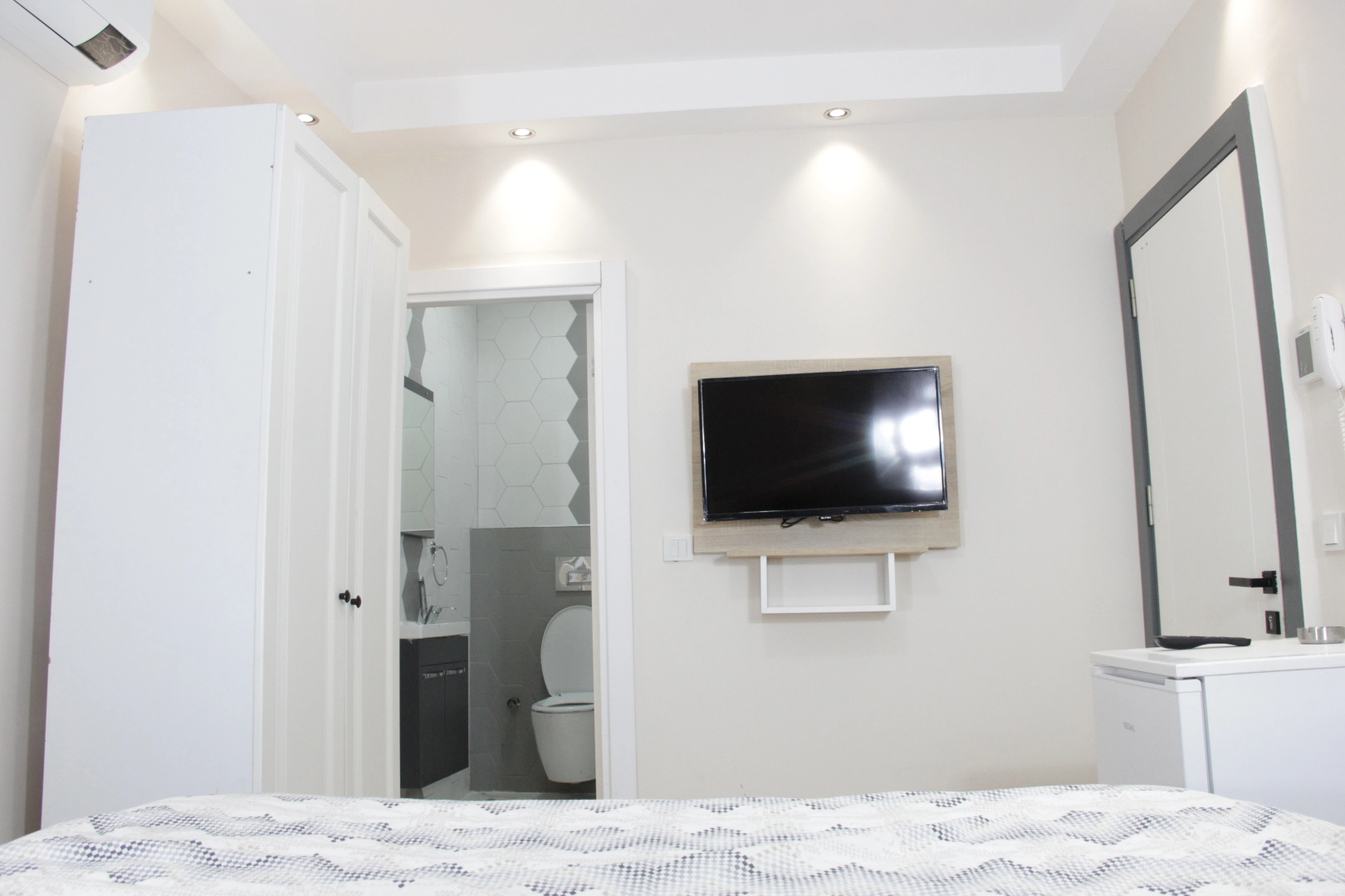 Photo - Solo Suites Hotel