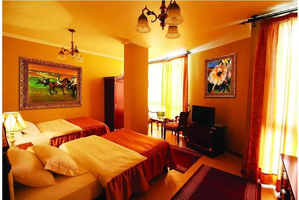 Photo - Dinasty Hotel