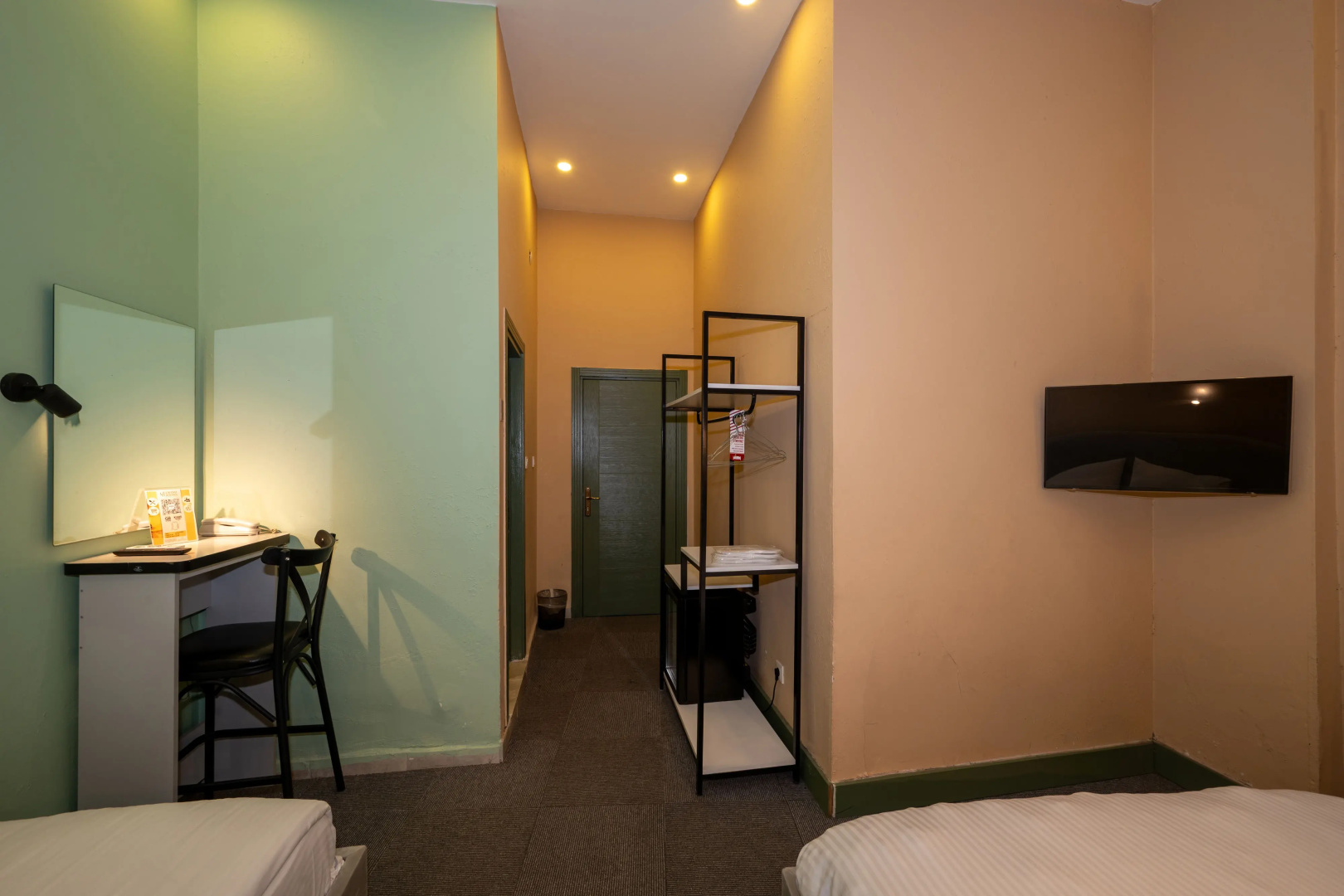 Photo - Rafinn Hotel