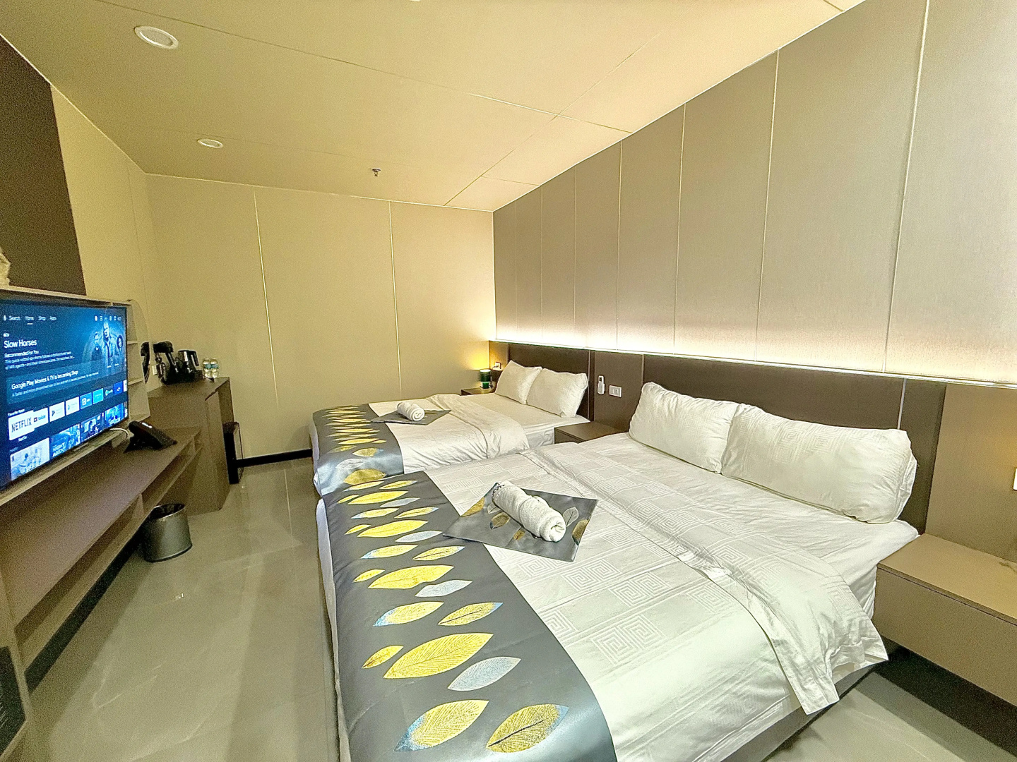 Photo - Skyport Hotel