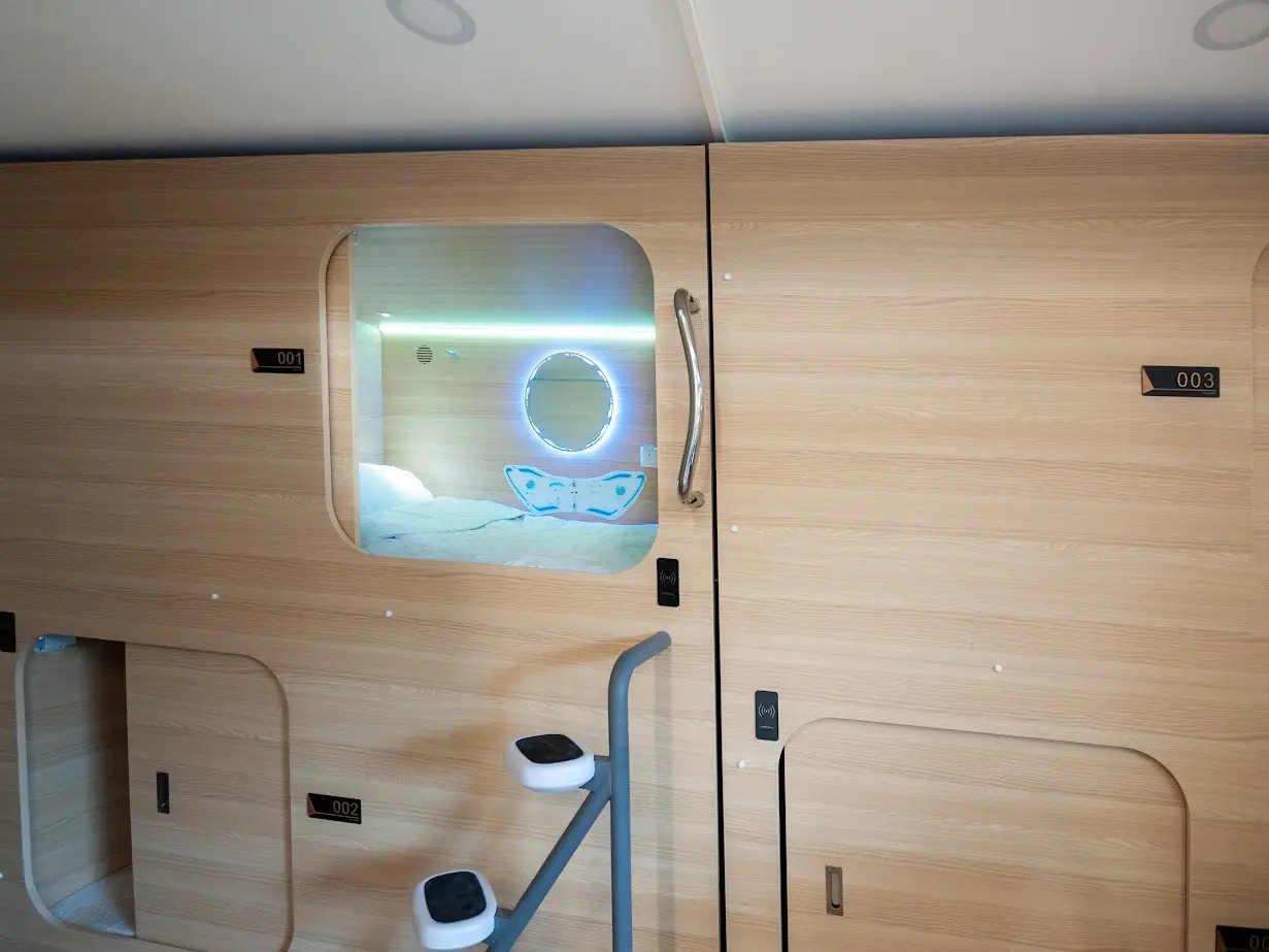 Foto - Capsule Hotel Happy lounge