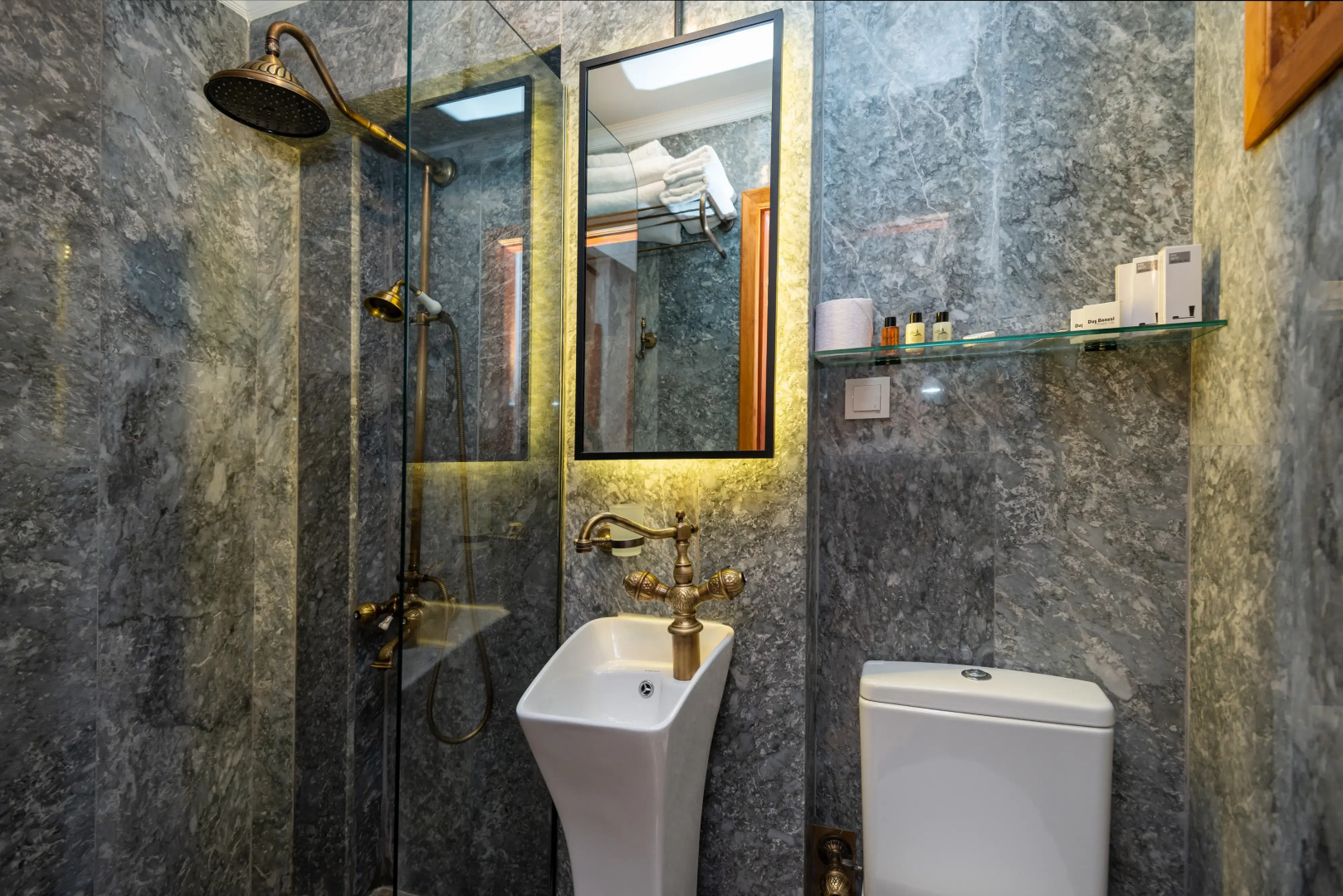 Photo - Wonder Wood Hotel