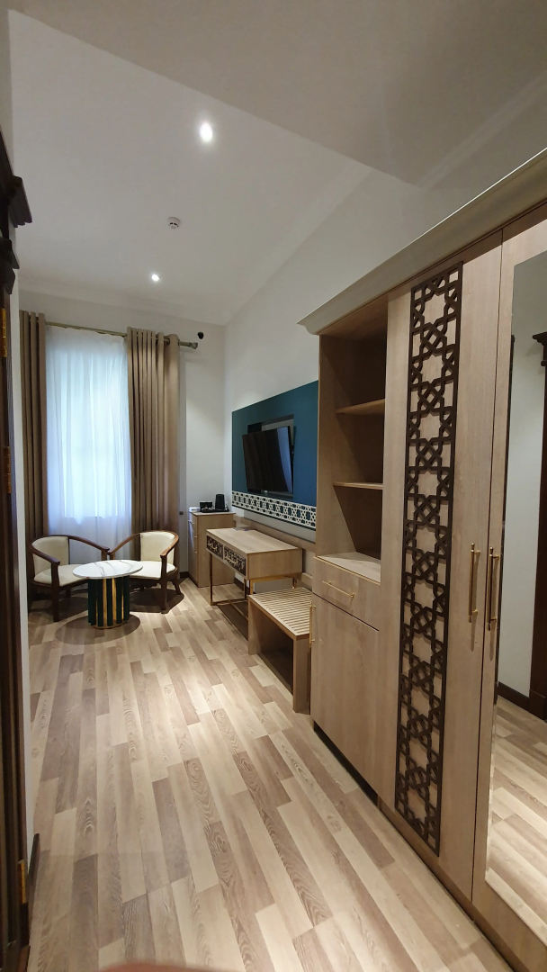 Photo - Karvon Plaza Hotel