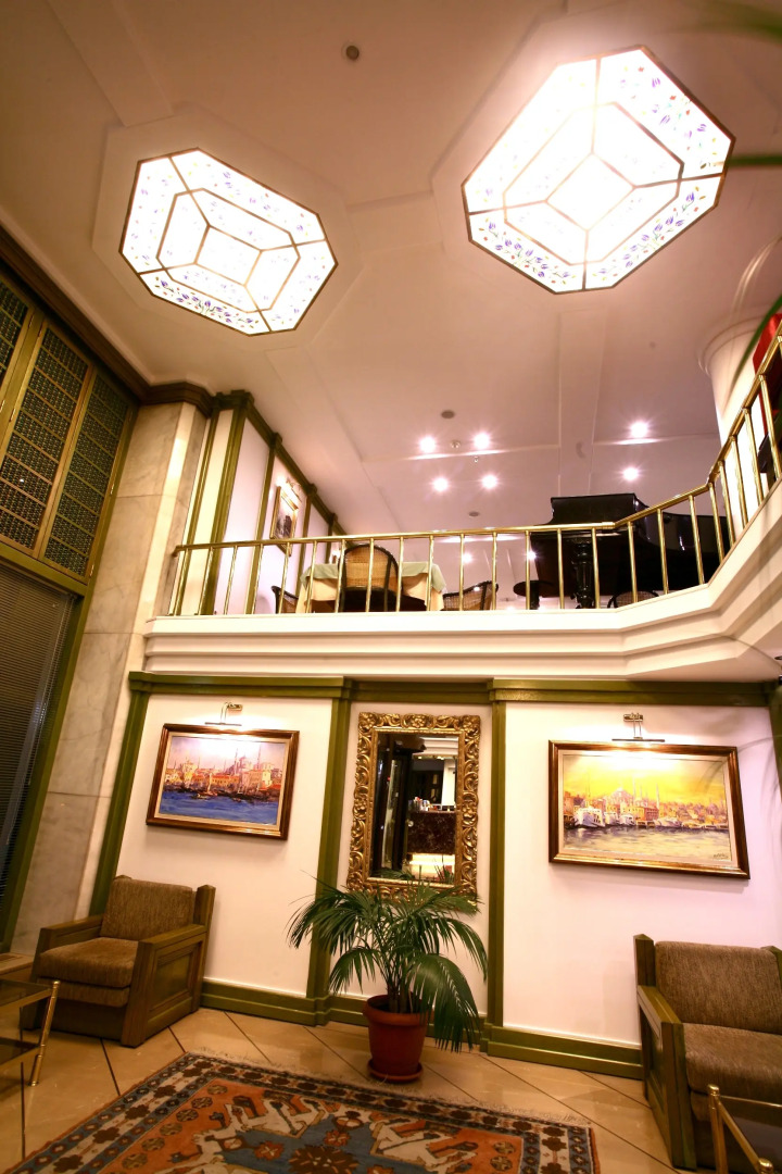 Photo - Istanbul Royal Hotel