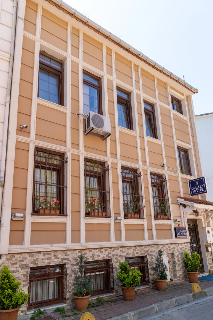 Photo - Galley Hotel