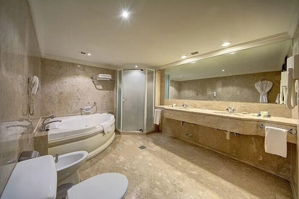 Foto - Royal Ascot Hotel