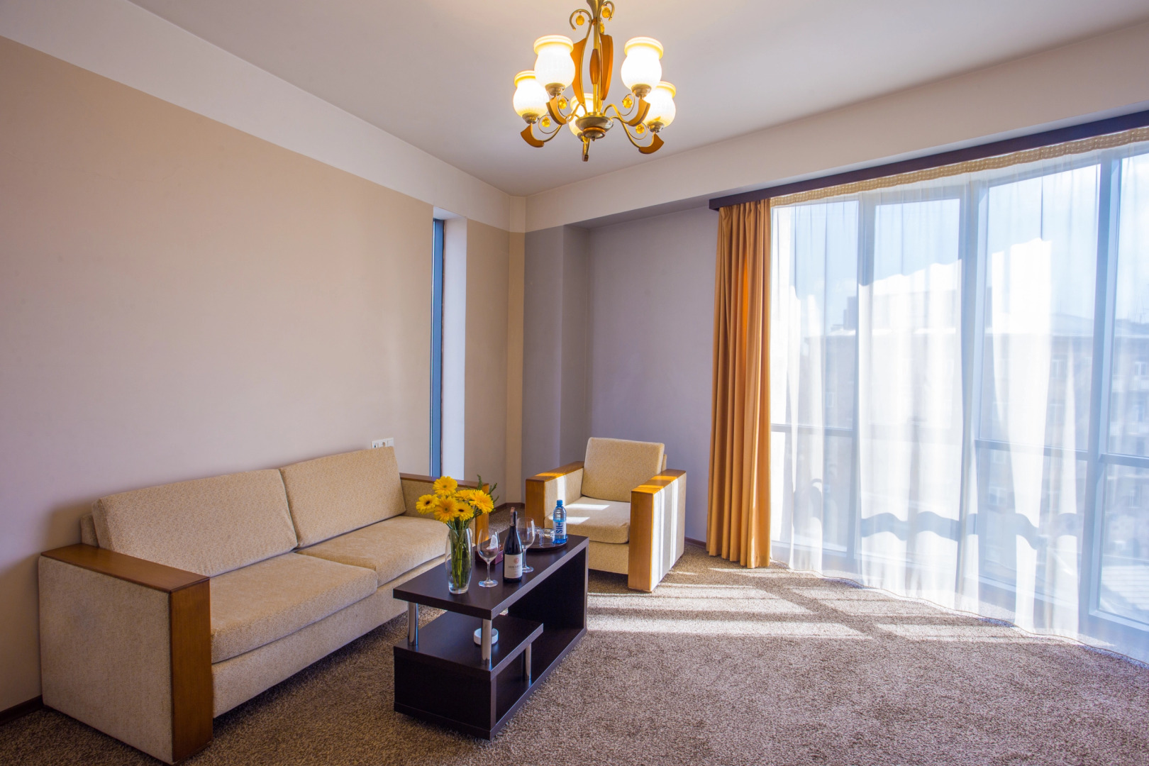 Foto - Ani Central Inn