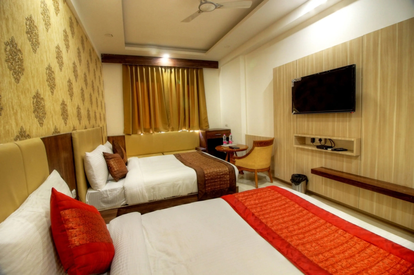 Photo - Hotel Almati Inn - Near Delhi Airport