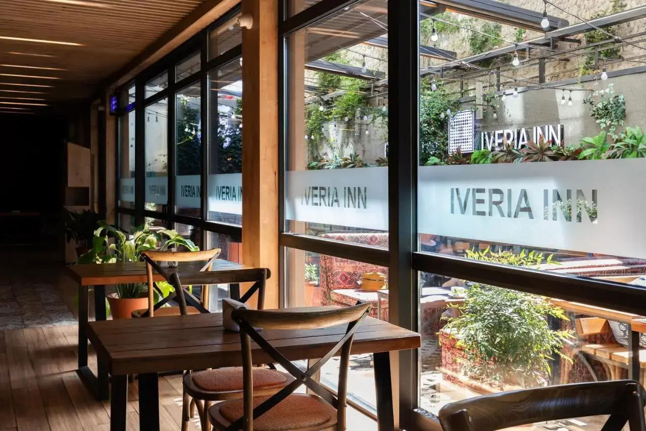 Foto - Iveria Inn Tbilisi