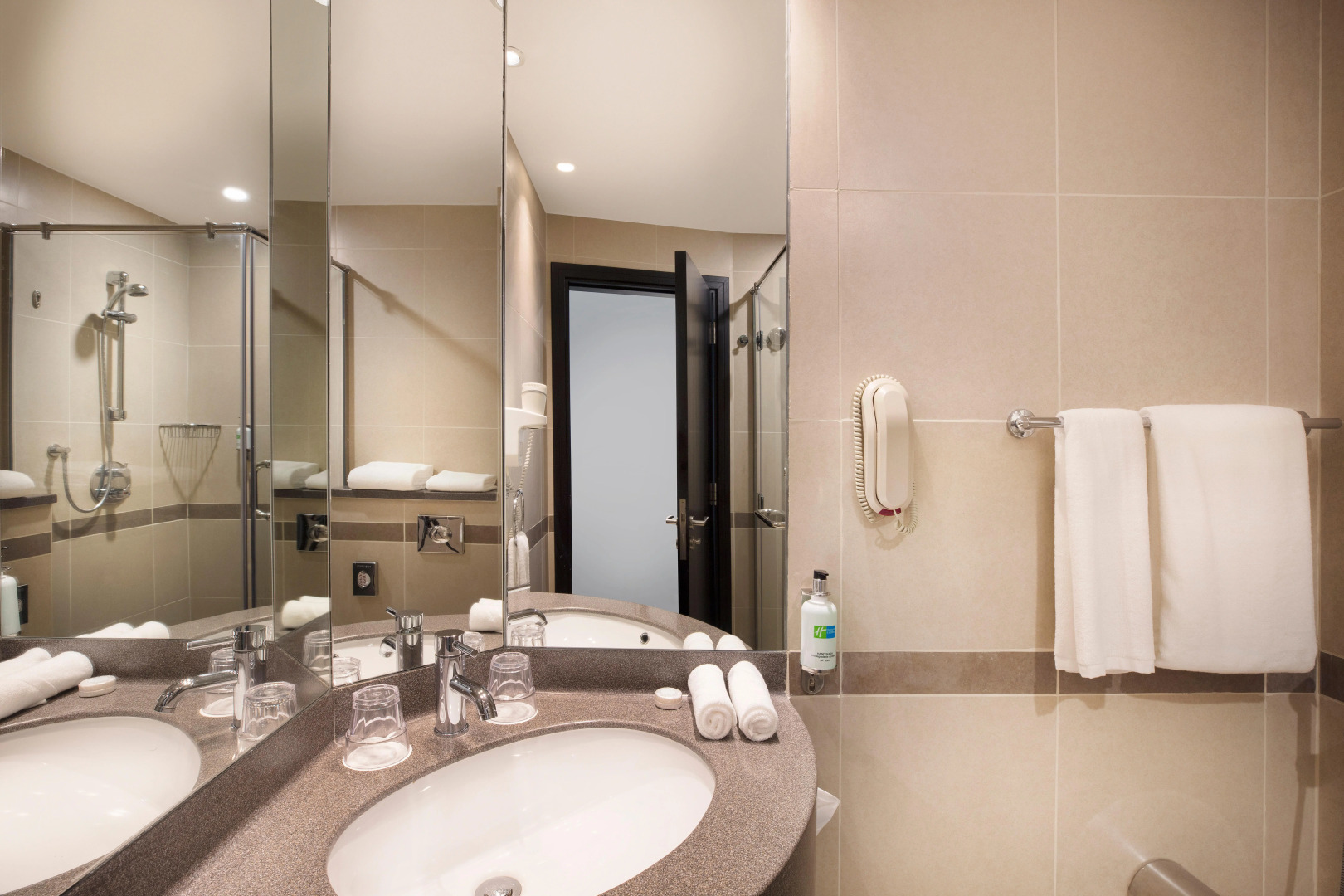 Foto - Holiday Inn Express Dubai Safa Park by IHG