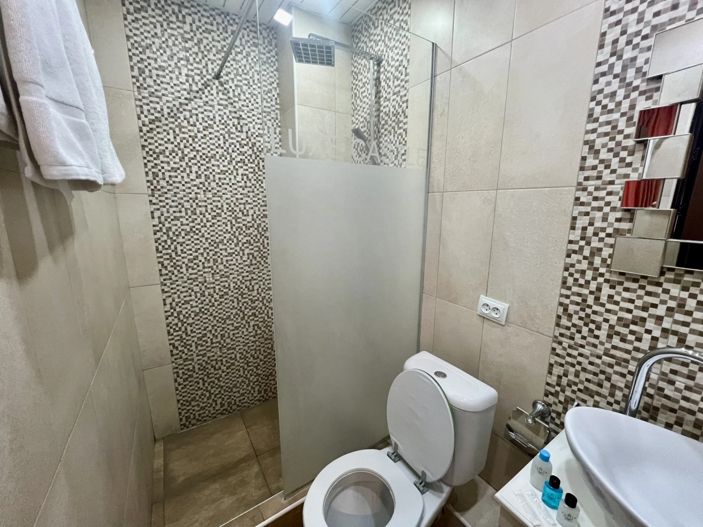 Photo - Family Hotel