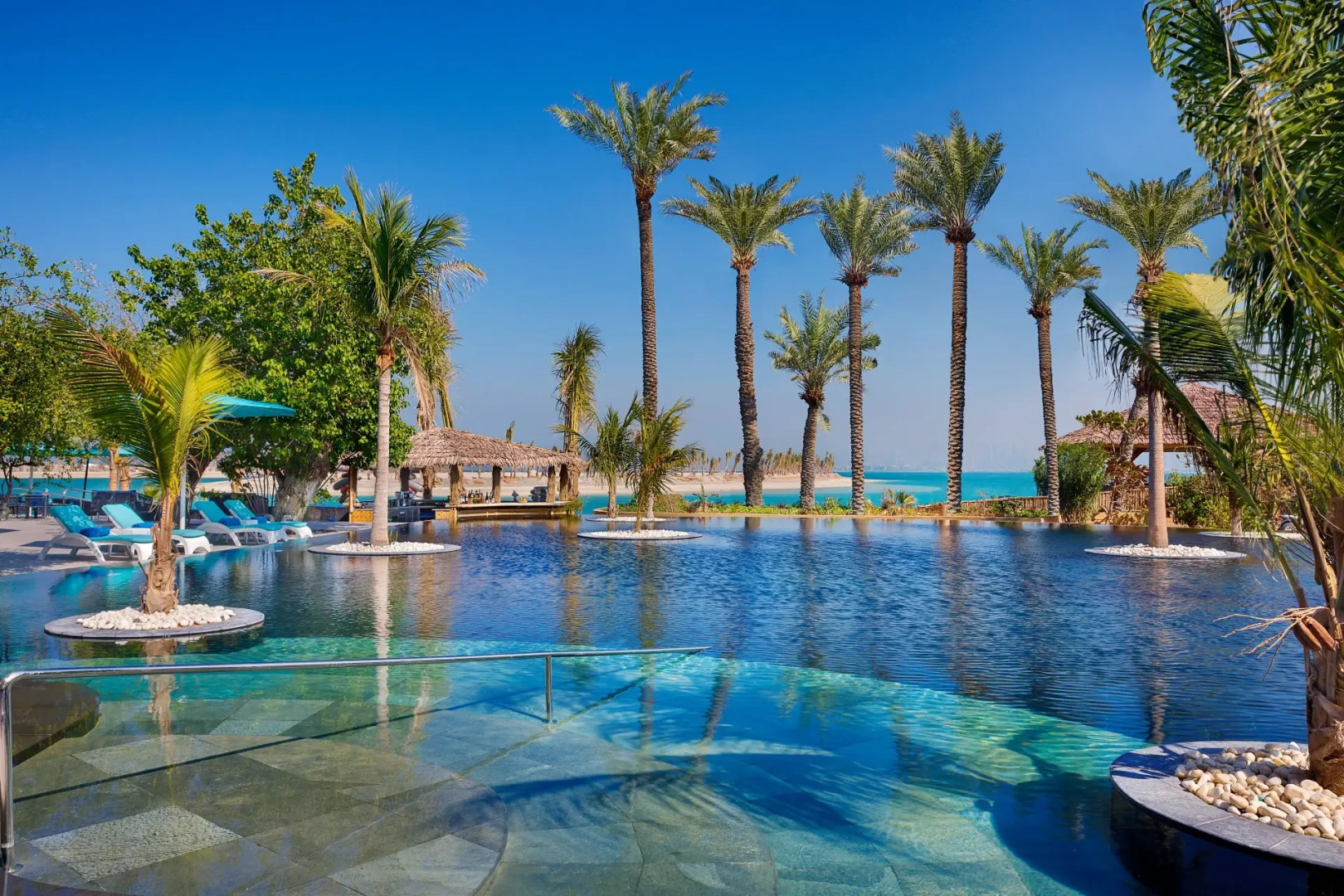 Photo - Anantara World Islands Dubai Resort