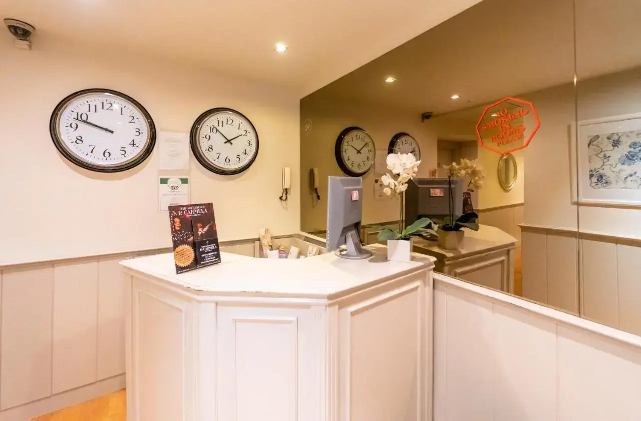 Photo - Hostal Matheu