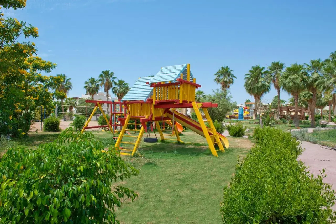 Photo - Amphoras Aqua Adults Friendly