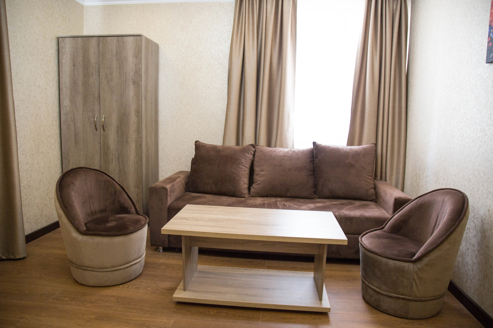 Photo - De'Mar Hotel
