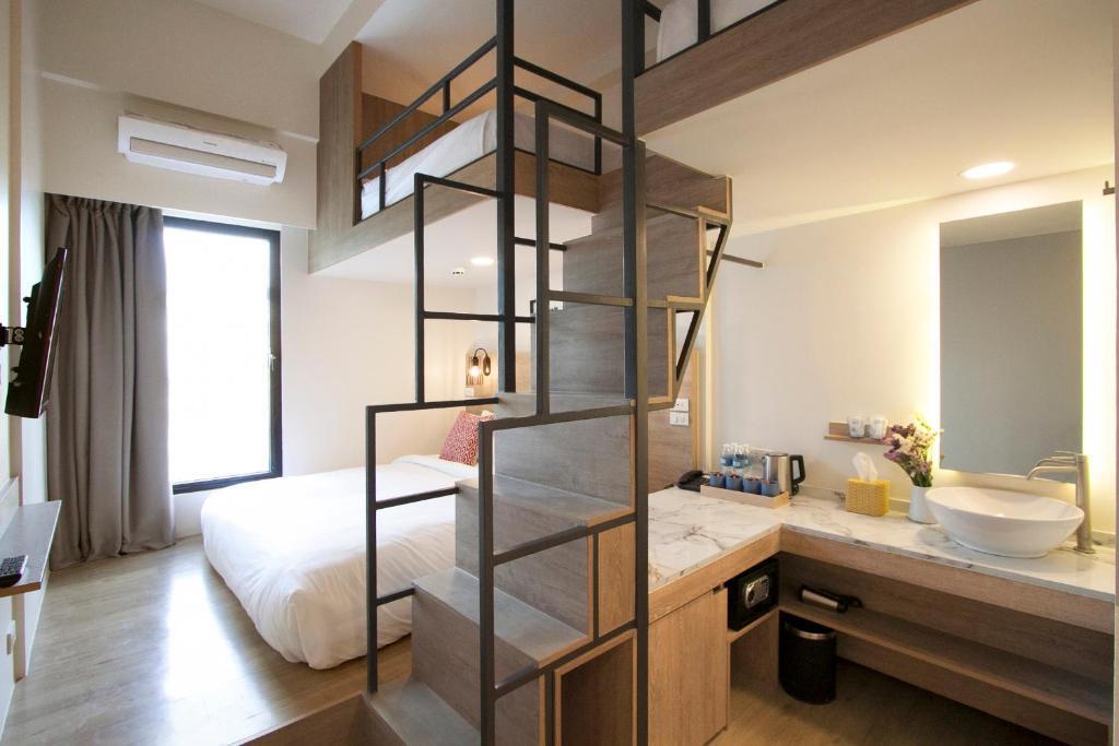 Foto - Lub d Manila Makati - Central Makati, Near Nightlife