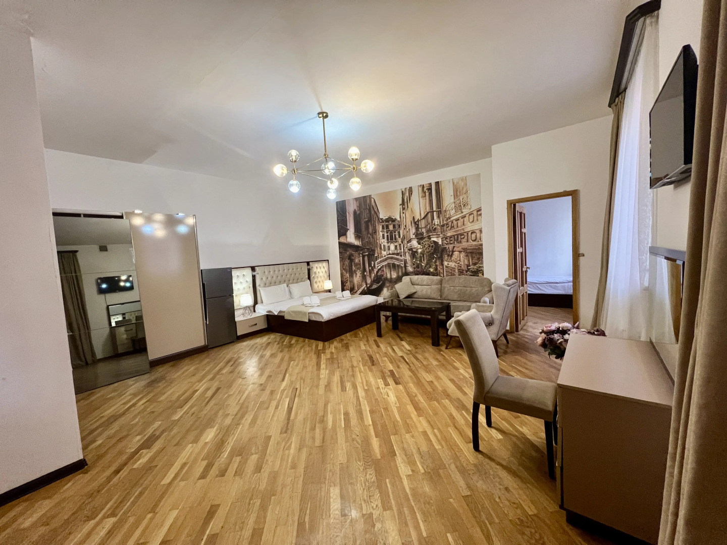 Photo - Family Hotel