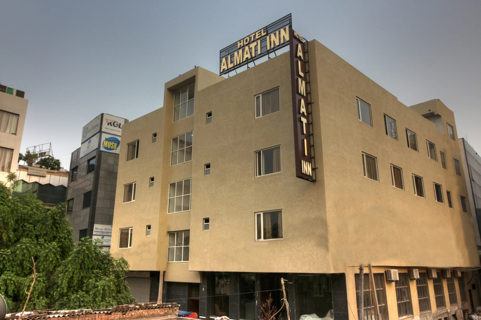 Photo - Hotel Almati Inn - Near Delhi Airport