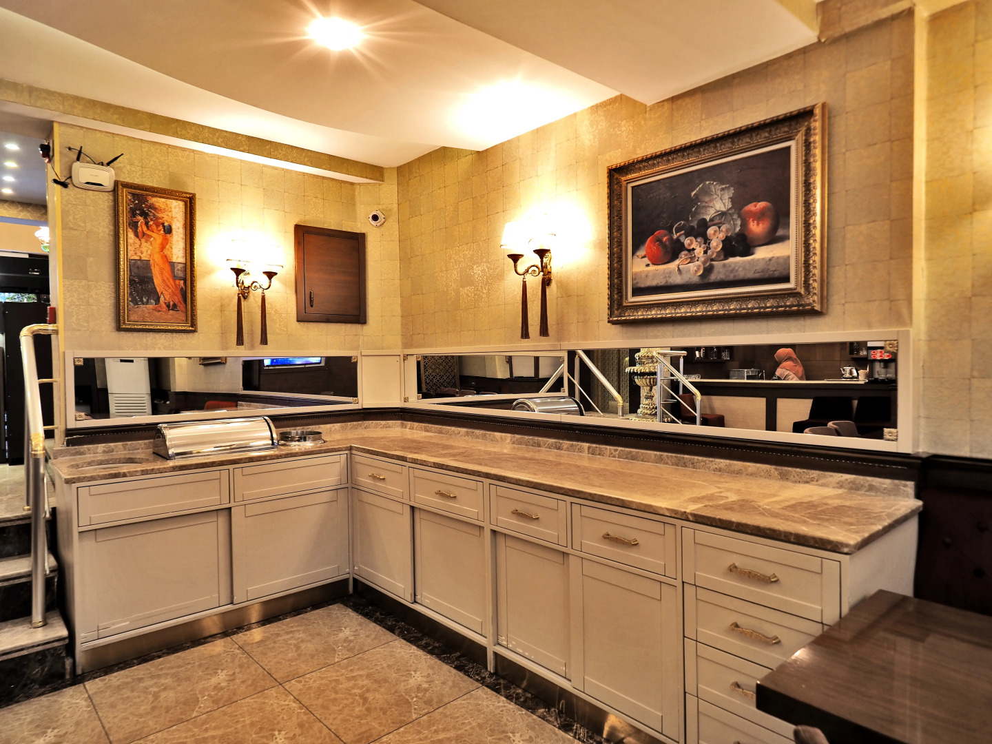 Photo - Elysion Hotel