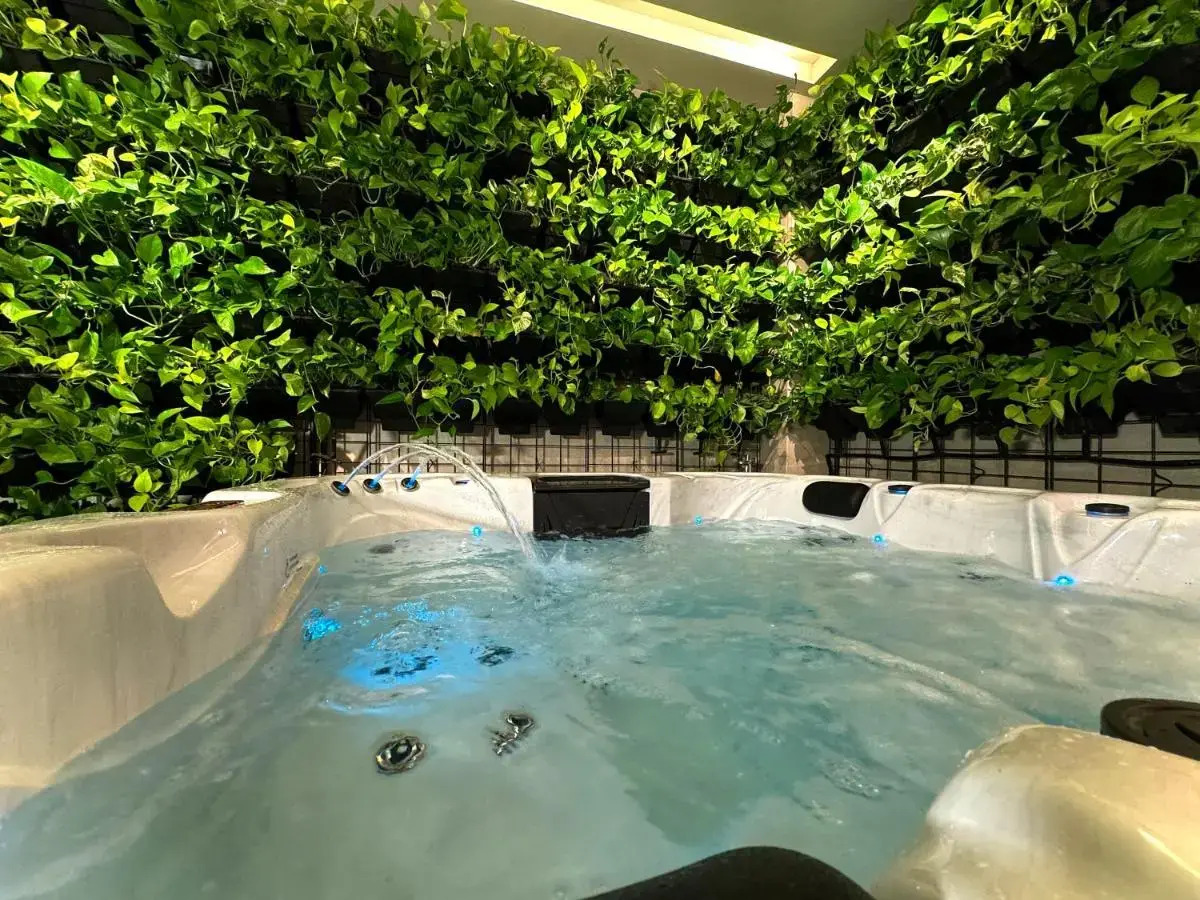 Foto - Design Hotel & Private Spa - Tbilisi Edition