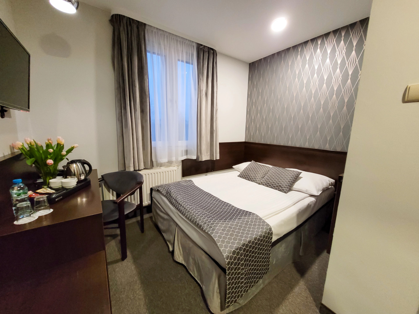 Foto - Hotel Fero Express POKOJE KLIMATYZOWANE AC