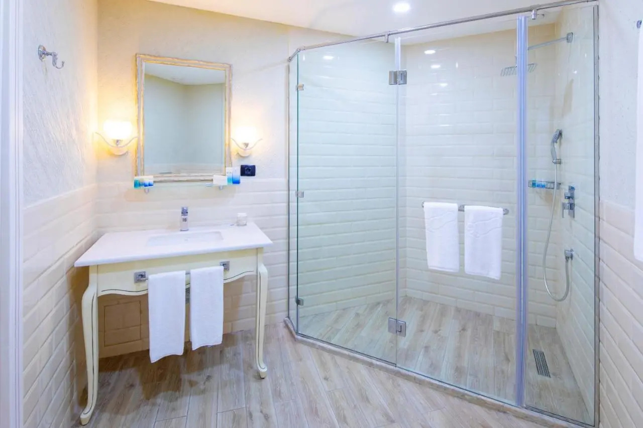 Photo - Sapphire Marine