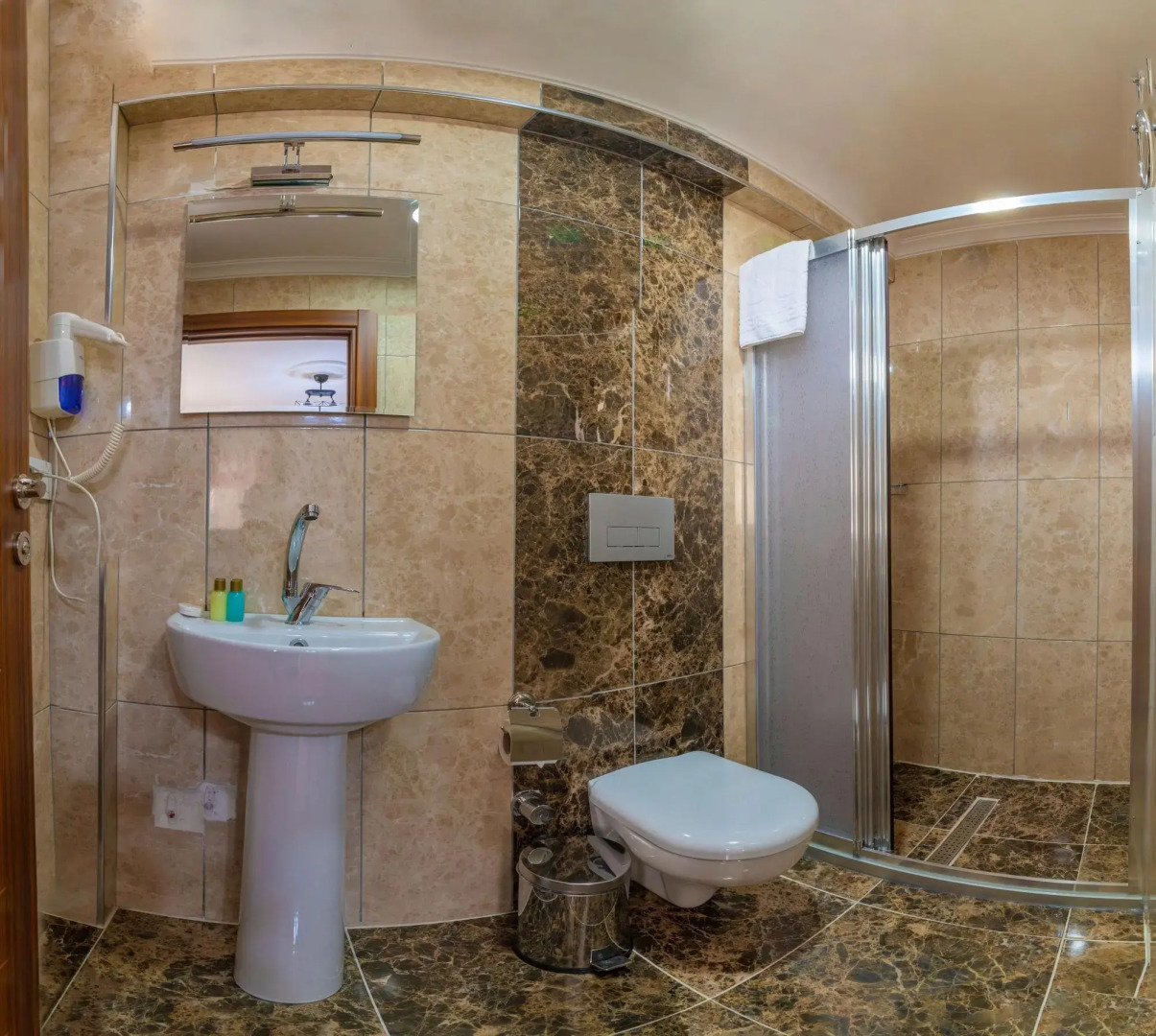 Photo - Rosalie Palace Hotel