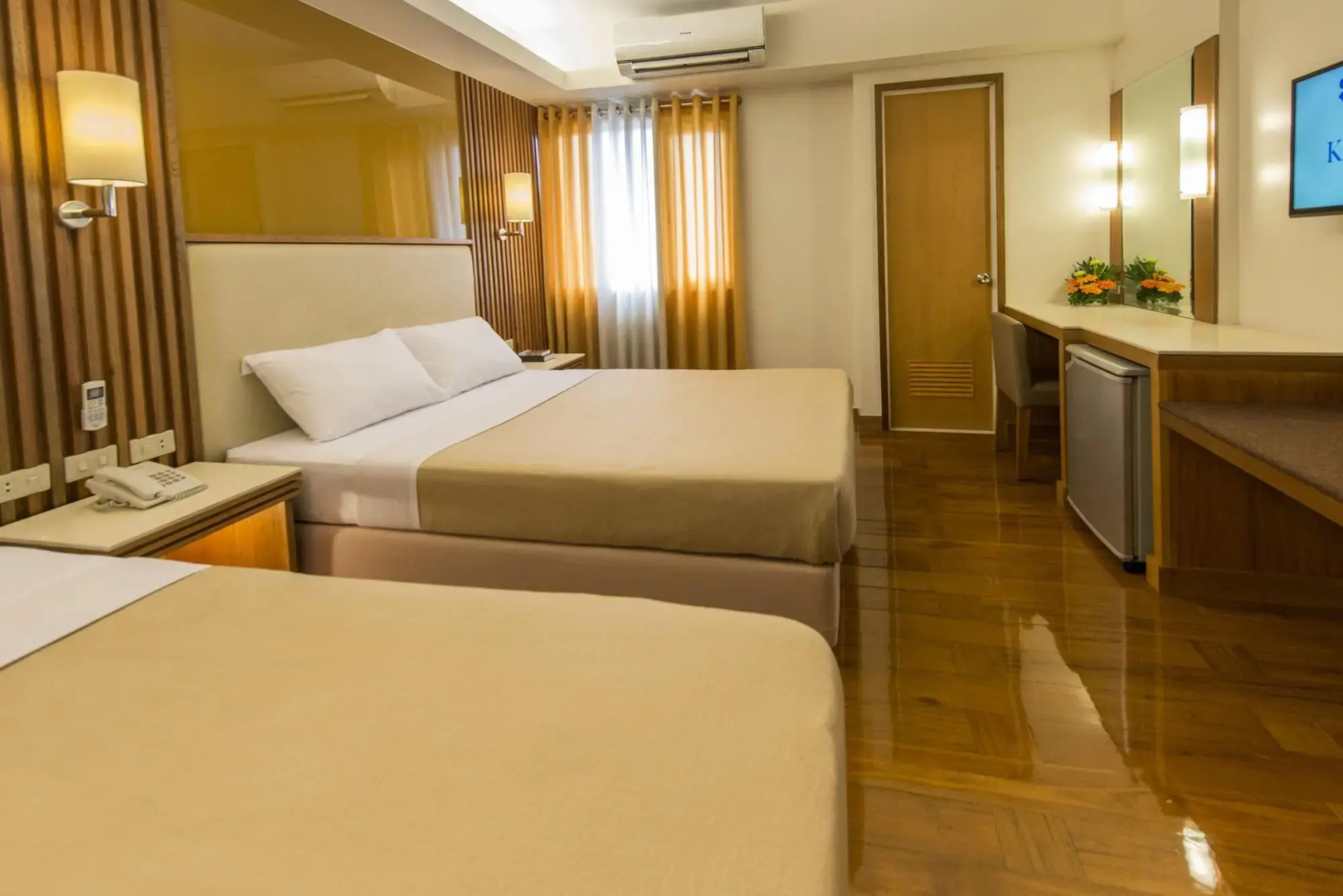 Foto - Kabayan Hotel Pasay