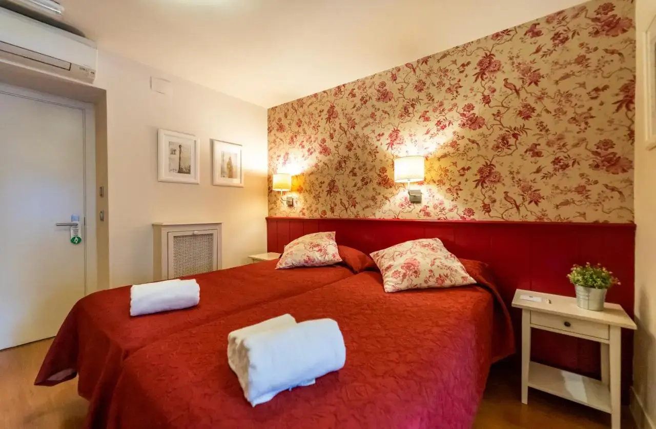 Photo - Hostal Matheu