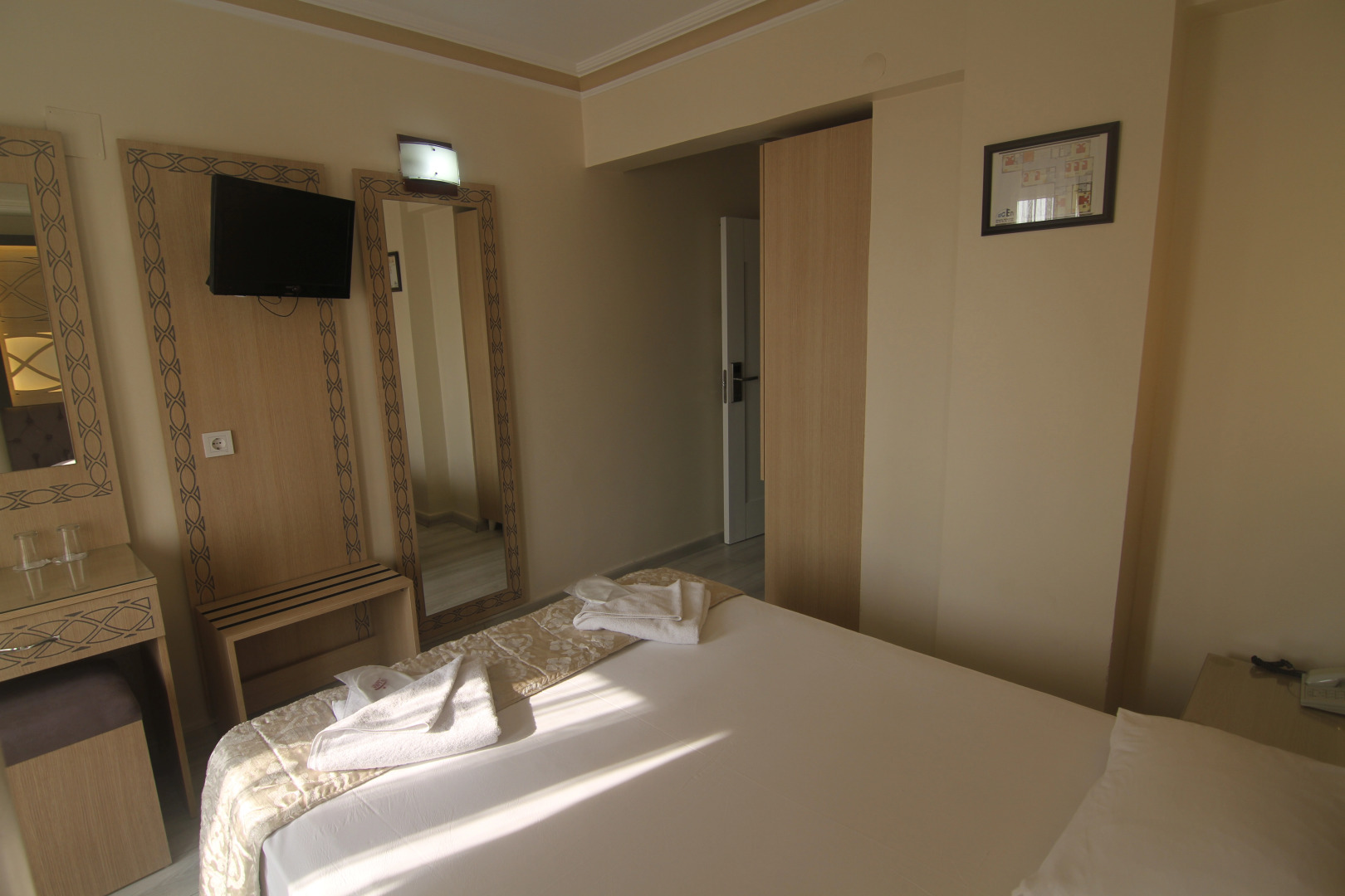 Photo - Grand Liza Hotel