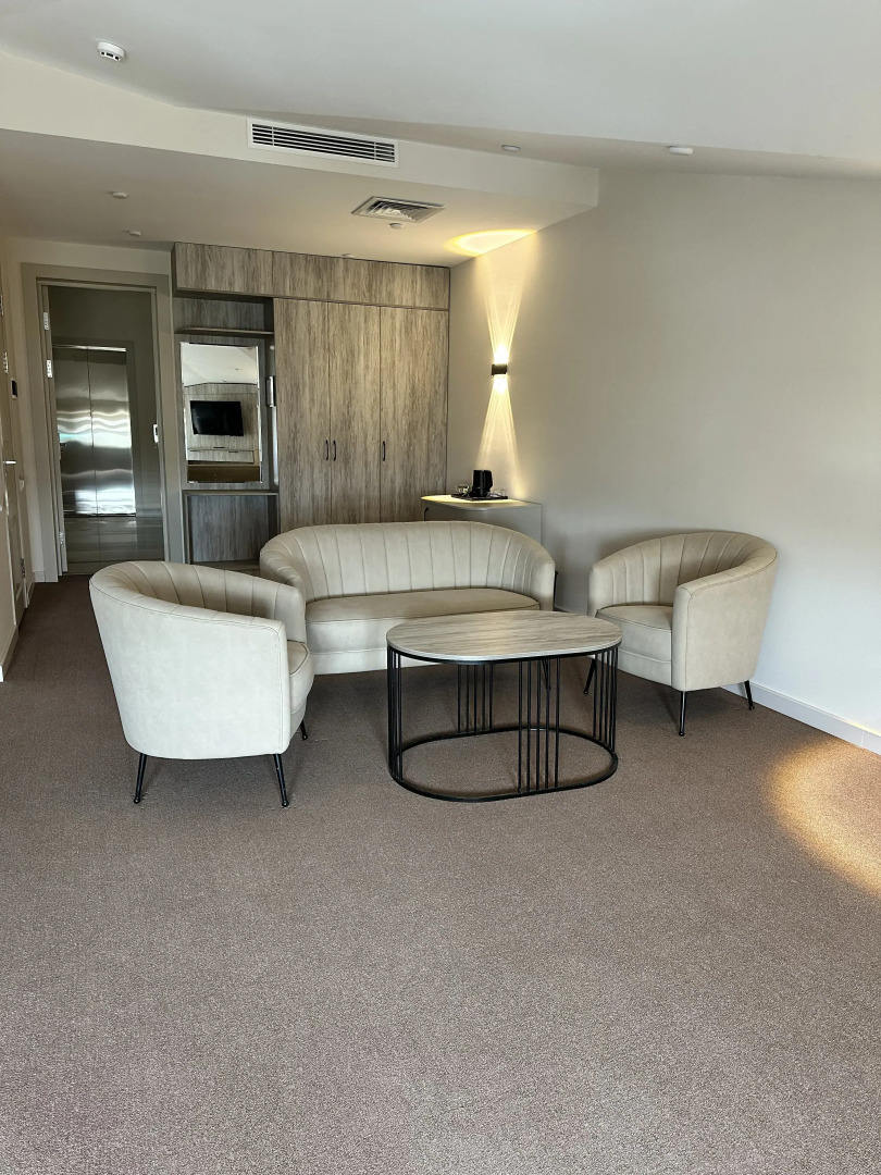 Photo - Emily Grand Palace