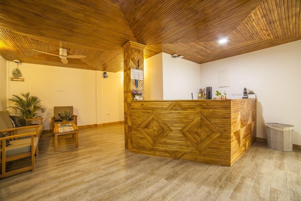 Foto - PERLA Dhangethi