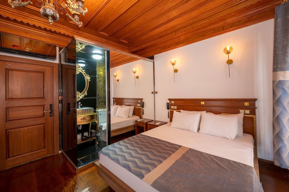 Foto - Valeria Antique 1892