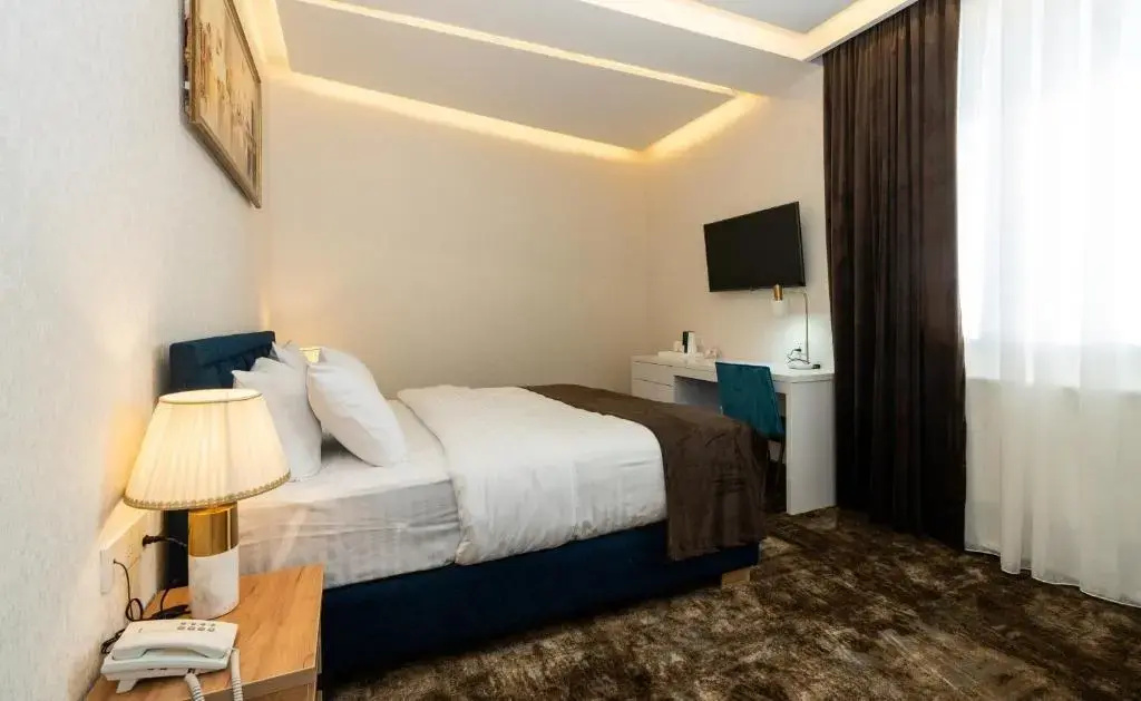 Photo - Garnet Mir Hotel