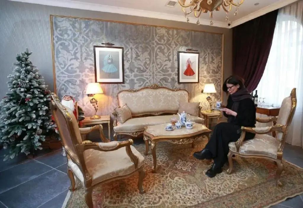 Photo - Wes Inn Palace Hotel
