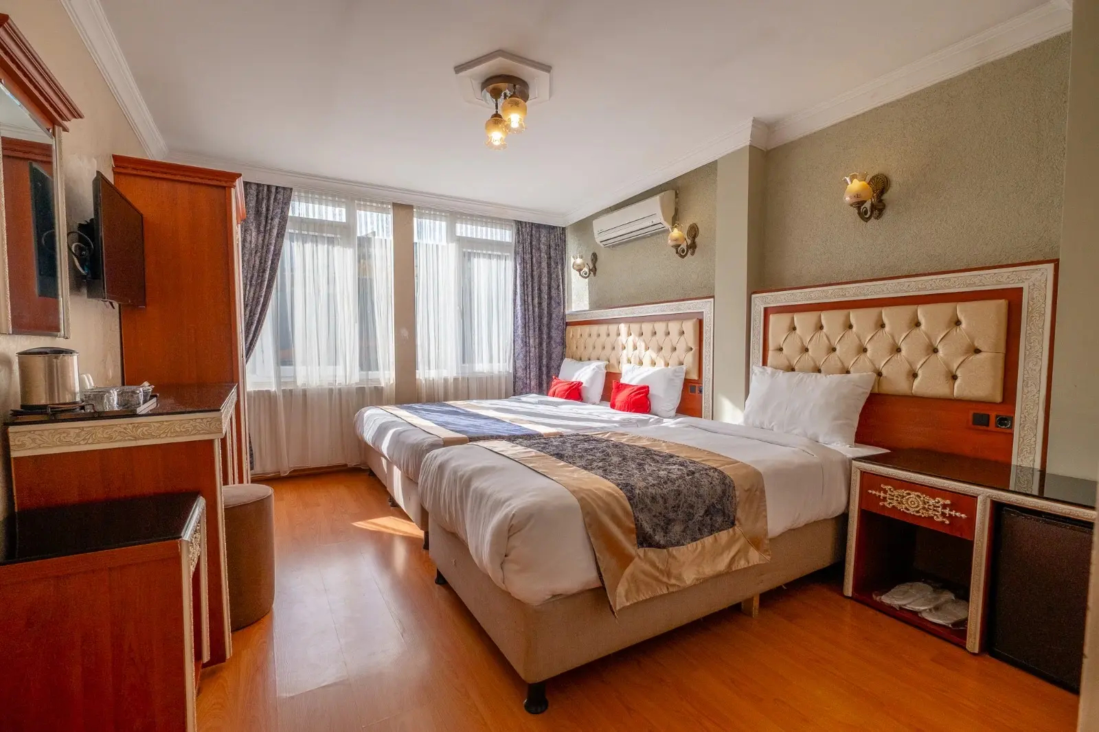 Photo - Big Apple Hotel