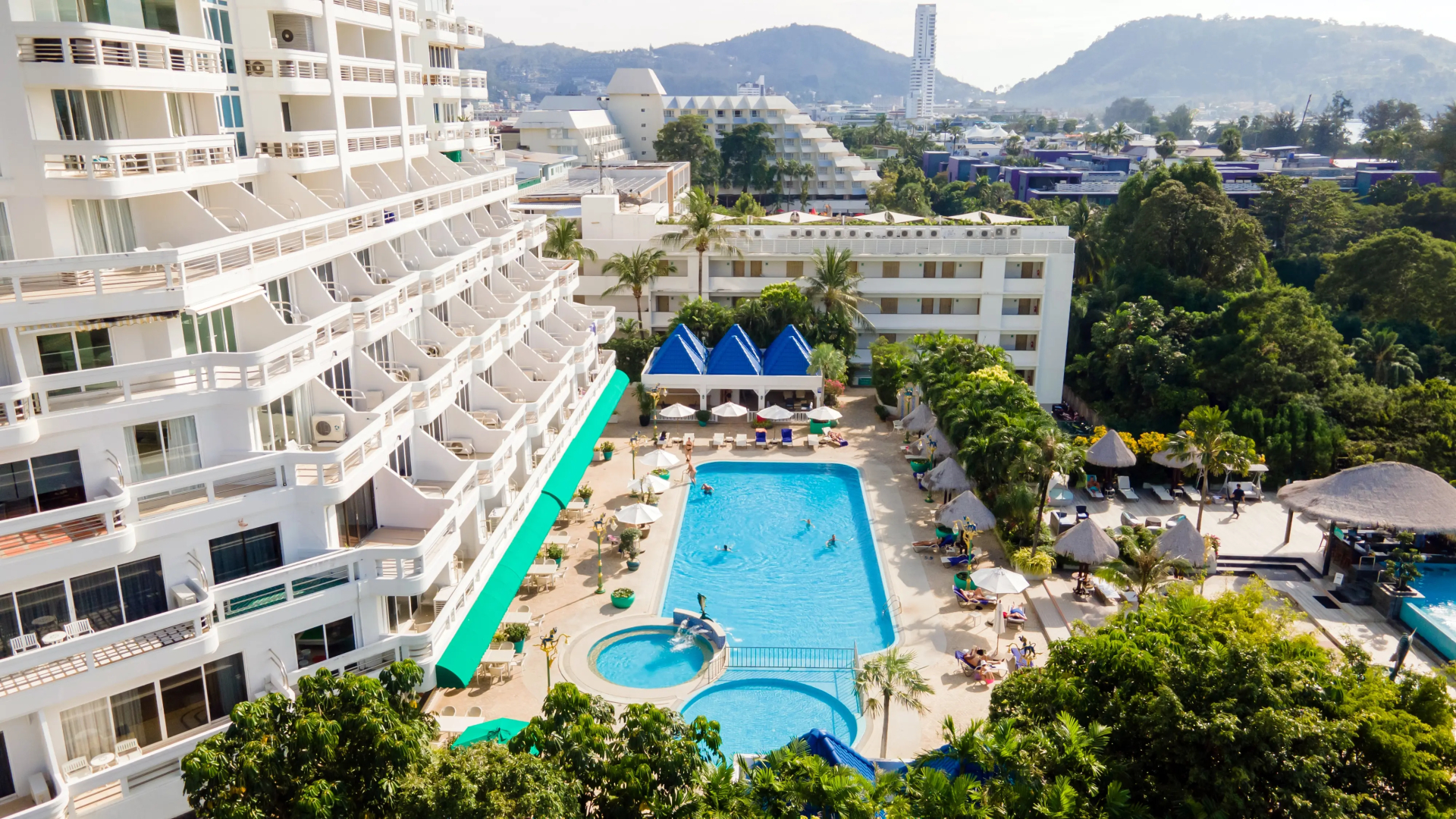 Foto - Andaman Beach Suites Hotel, Patong Phuket