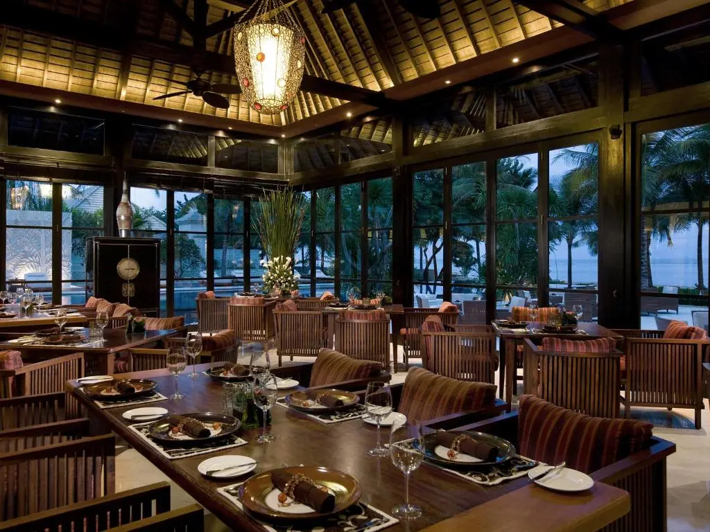 Photo - The Royal Santrian