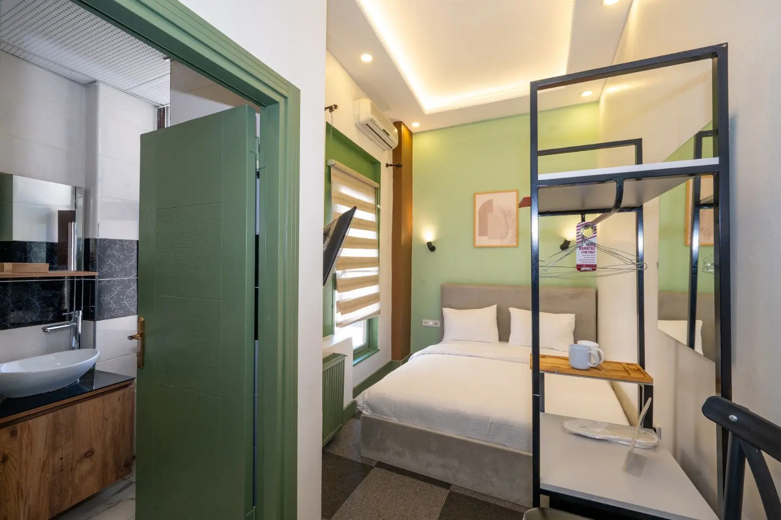 Photo - Rafinn Hotel