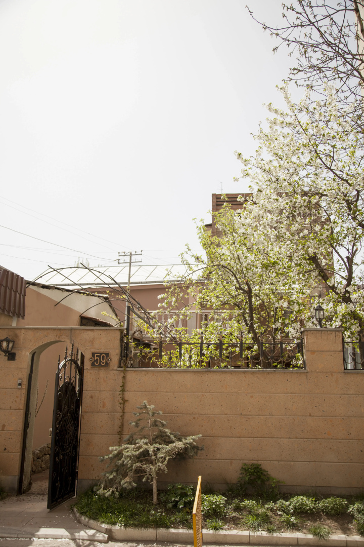 Photo - Hin Yerevantsi Hotel